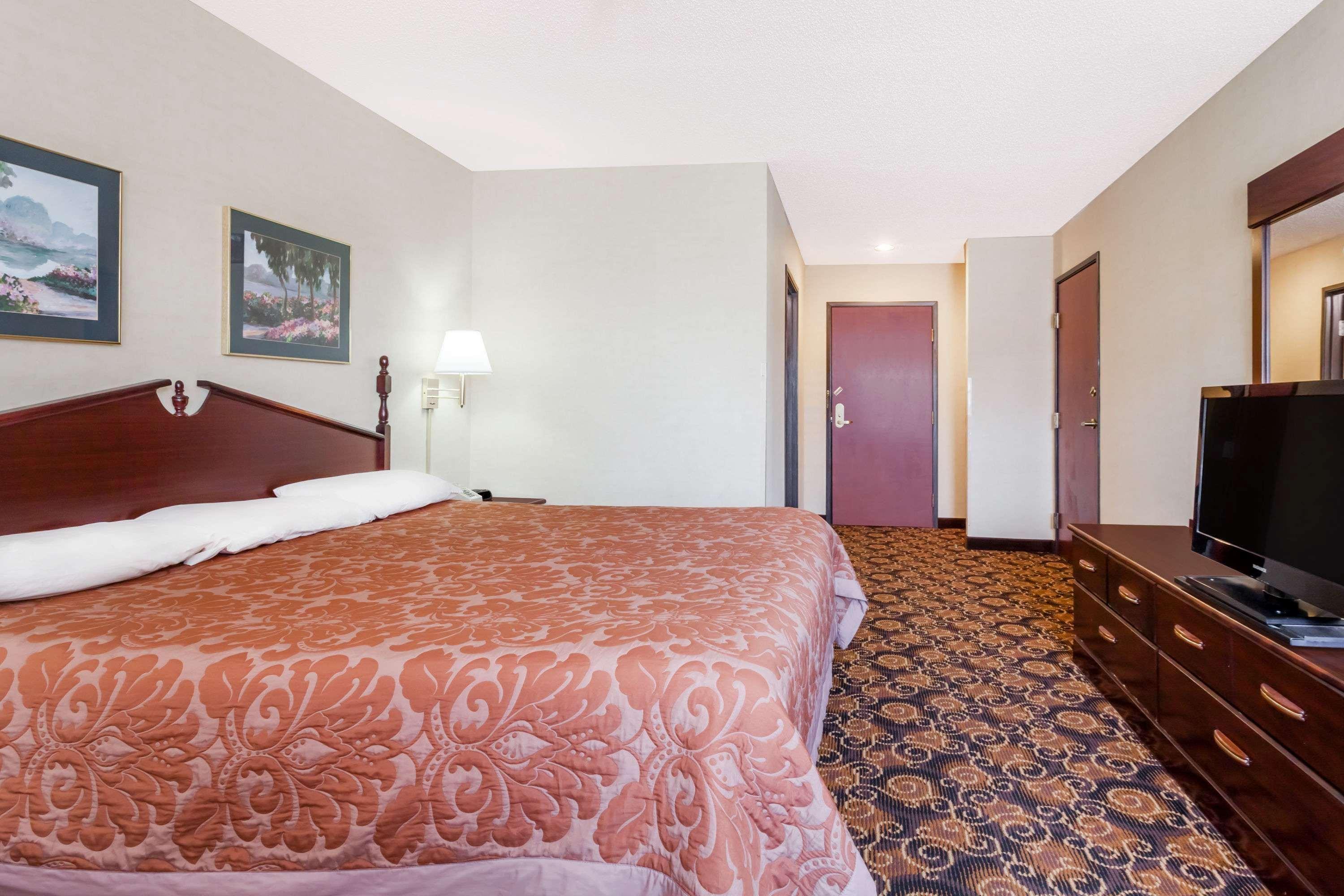 Super 8 By Wyndham Evansville North Stacer Εξωτερικό φωτογραφία