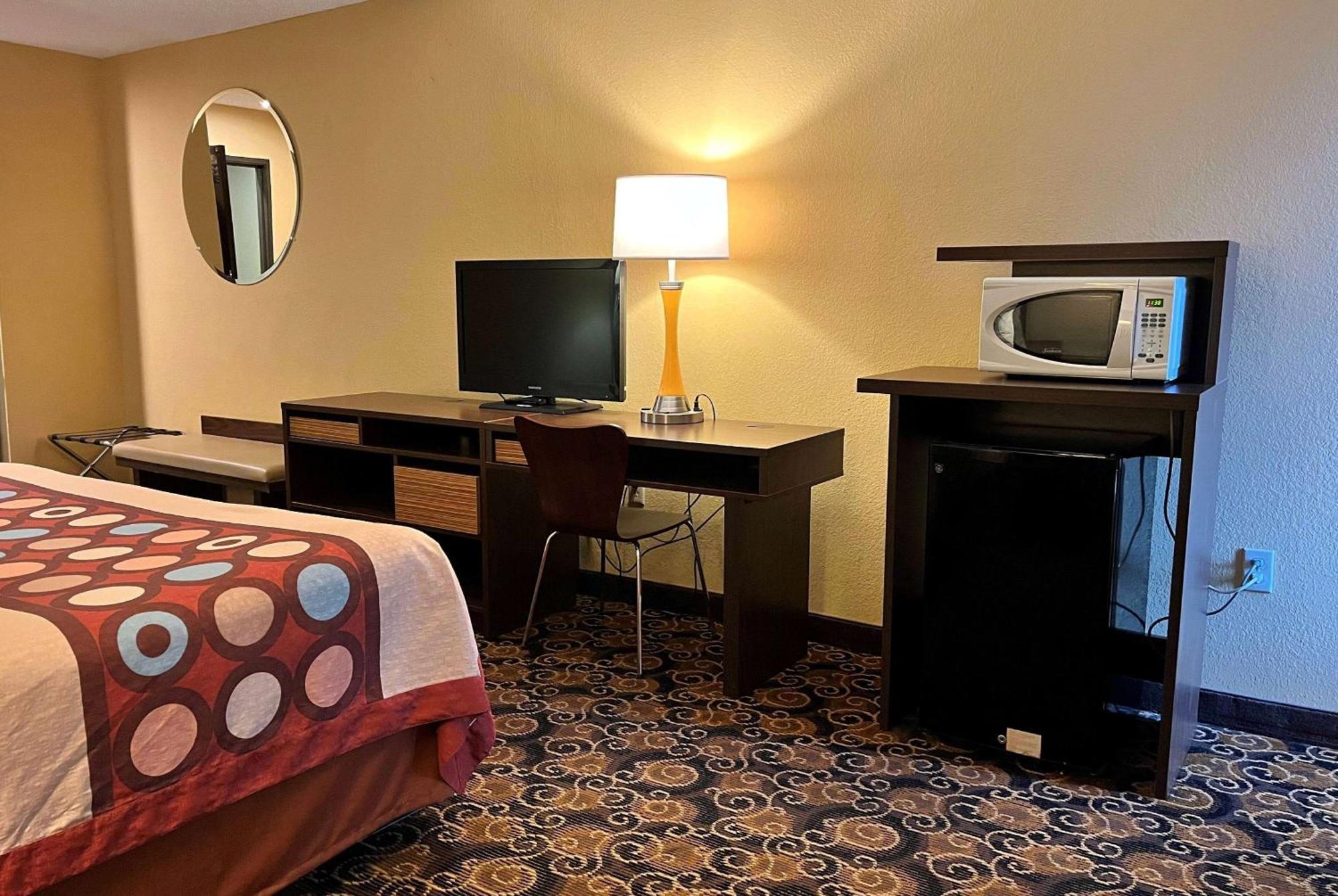 Super 8 By Wyndham Evansville North Stacer Εξωτερικό φωτογραφία