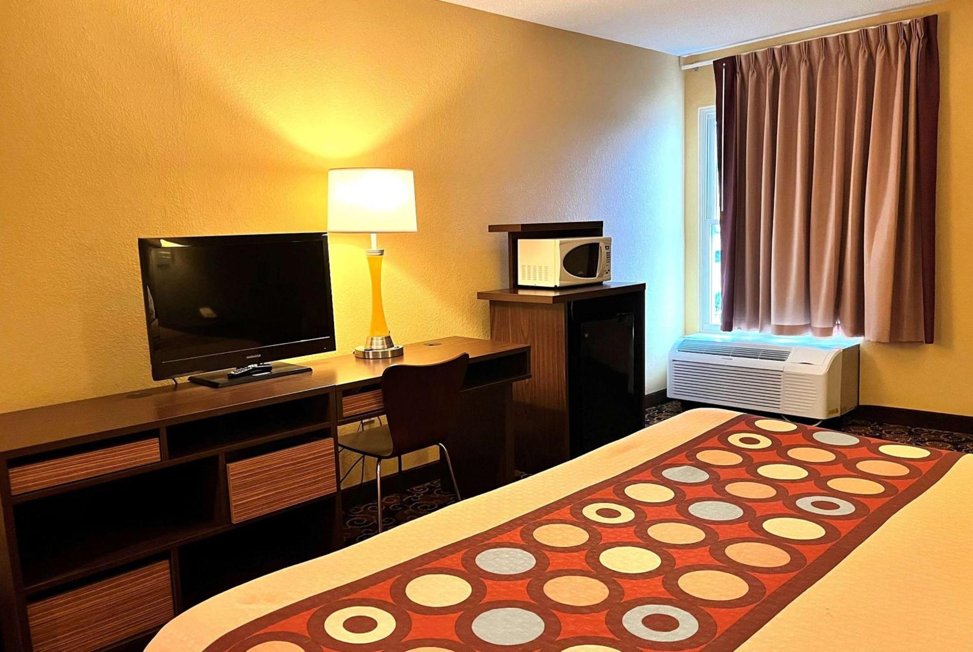Super 8 By Wyndham Evansville North Stacer Εξωτερικό φωτογραφία