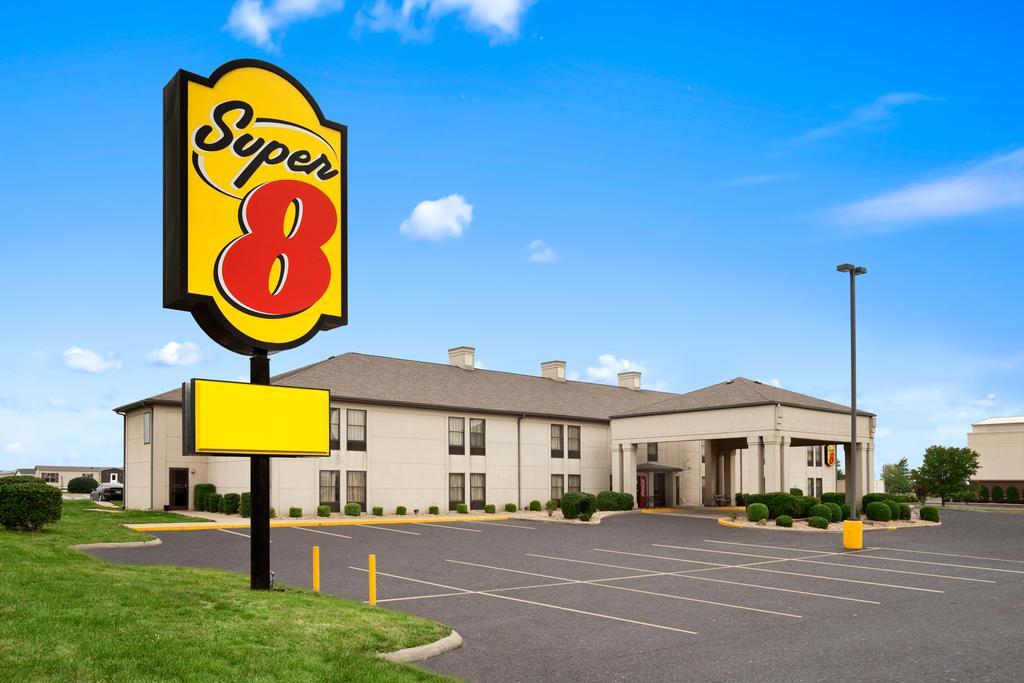 Super 8 By Wyndham Evansville North Stacer Εξωτερικό φωτογραφία