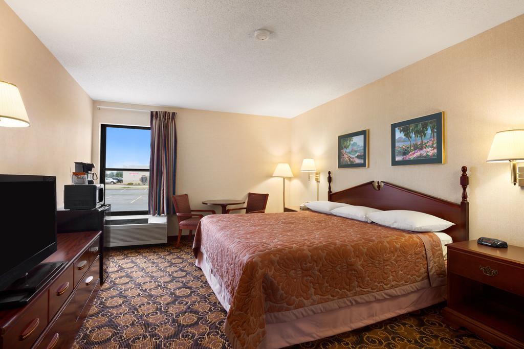 Super 8 By Wyndham Evansville North Stacer Εξωτερικό φωτογραφία